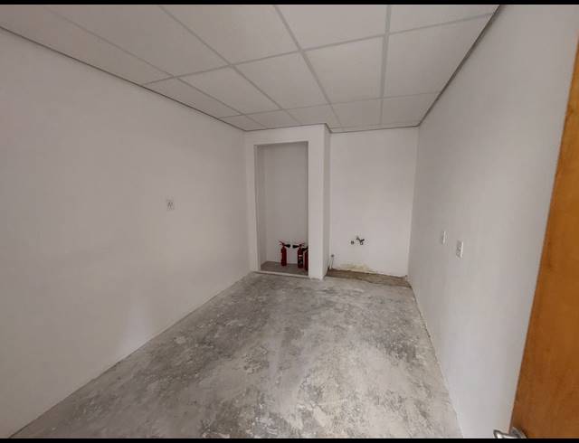416M² OFFICE TO LET IN BRYANSTON
